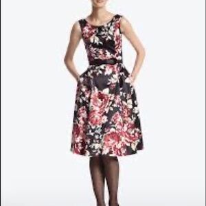 White House Black market dress worn once